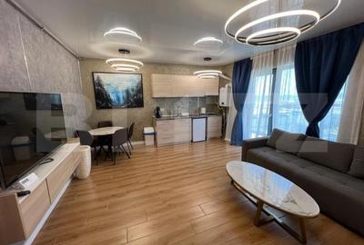 Apartament cu 4 camere decomandat, mobilat în Exterior Est