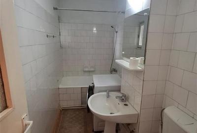 Apartament 3 camere decomandat si balcon Vasile Aaron - 10
