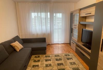 Apartament 3 camere-metrou Favorit - 1