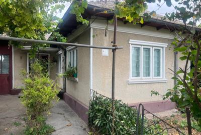 Casa pe teren de 200 mp, desch. 10 m, Bratianu, str. linistita, gaze, negociabil - 1