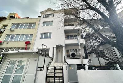 Oportunitate de Investitie: Cladire de Vanzare in Cotroceni - 1