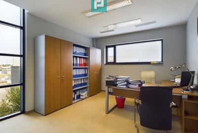 Spațiu comercial modern cu parcare proprie - 14