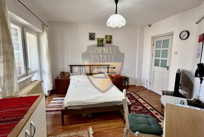 3 Camere Decomandat + uscător + boxă Capitol 3 balcoane centrala gaz 2 bai  A/C - 24