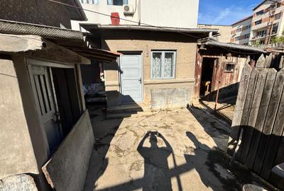 Casă +Teren Rm. Vâlcea str. N. Bălcescu - 14