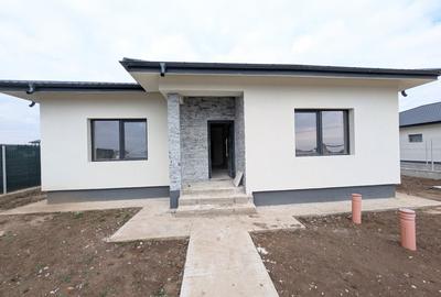 Casă individuală cu 4 camere în Corbeanca