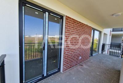 Apartament cu 3 camere semidecomandat în Turnișor