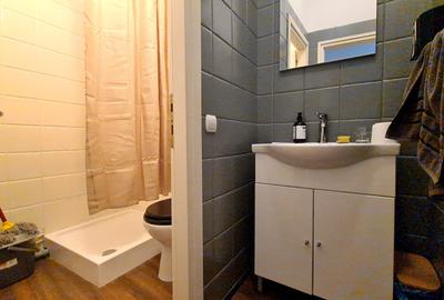 AFACERE LA CHEIE - COAFOR, FRIZERIE, SALON DE MASAJ, MANICHIURA, COSMETICA - 16