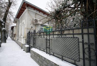 Casă individuală cu 3 camere în Vitan