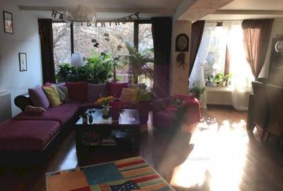 Casă individuală cu 11 camere decomandat în Floreasca