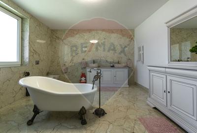 Vila premium 6 camere| Piscina incalzita | Teren 1091 mp | COMISION 0% - 12