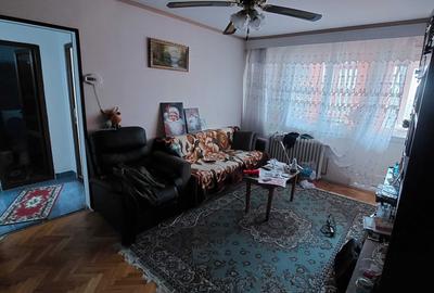 Apartament cu 2 camere semidecomandat, mobilat în Podu Roș