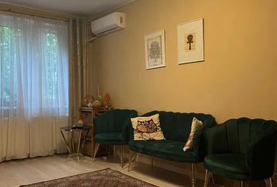 Apartament cu 3 camere semidecomandat, mobilat în Gorjului
