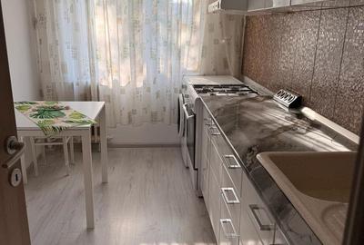 Închiriere Apartament cu 2 camere, decomandat,2 min metrou 1 Decembrie 1918 - 2