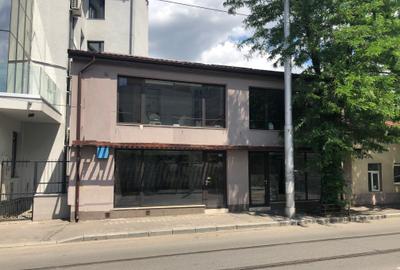 Casă cu 3 camere în Ștefan cel Mare