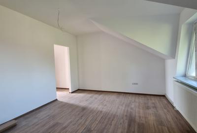 Casa Pensiune in Viile Satu Mare teren 1,63 ha, 11 camere, 10 bai - 10