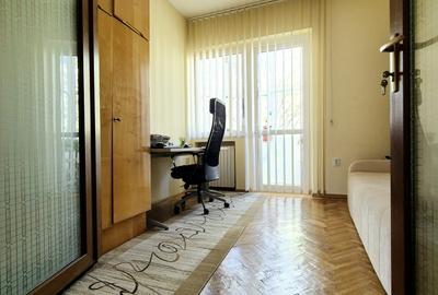 Piata Ovidiu-Comandamentul Marinei-apartament cu farmec aparte si vedere la mare - 6