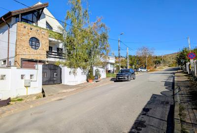 Casă individuală cu 4 camere în Bucium