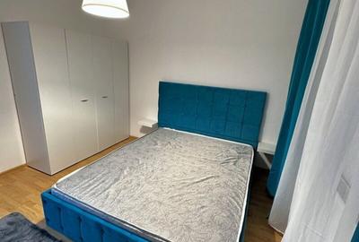 Apartament cu 3 camere decomandat, mobilat în Tineretului