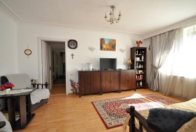 Apartament 3 camere etaj 2, Titan 1 Decembrie 1918 zona metrou Costin Georgian - 1