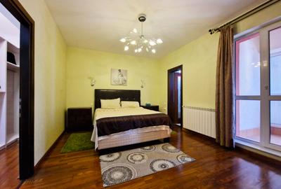 De închiriat Apartament de 3 Camere, Vedere la Mare, în Centru, 180mp utili. - 7