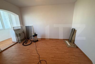 Apartament 3 camere, 76 mp, zona Nicolina - 3