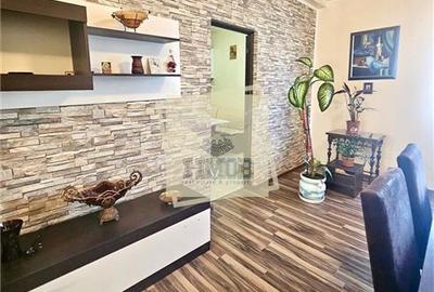 Apartament 3 camere terasa 80 mp si  curte 145 mp zona Calea Cisnadiei - 4