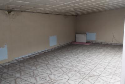 Vand casa cu 10 camere in zona 7 Noiembrie - 7