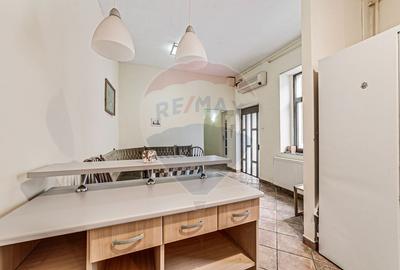 Apartament cu 4 camere de vânzare în zona Ultracentral - 7