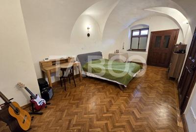 Apartament decomandat de vanzare cu pivnita in Centrul Istoric Sibiu - 10
