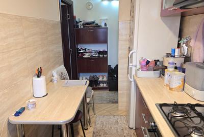 Vand apartament 3 camere in Deva, pe Al. Armatei, etaj 3,  mobilat si utilat - 4