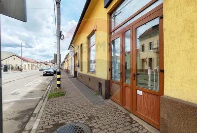 Spațiu comercial 70mp de închiriat în zona Ultracentral - 1
