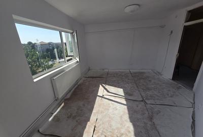 Langa Sud Plaza. Decomandat. Centrala proprie. 2 Balcoane, Debara. - 1