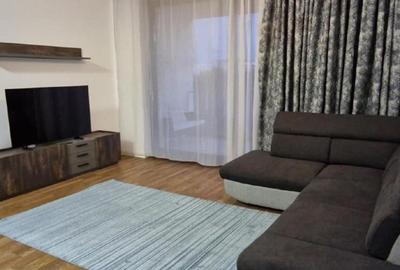 Apartament cu 3 camere decomandat, mobilat în Băneasa