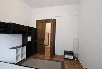 Apartament spatios cu 4 camere in inima orasului, ideal locuinta sau investitie - 12