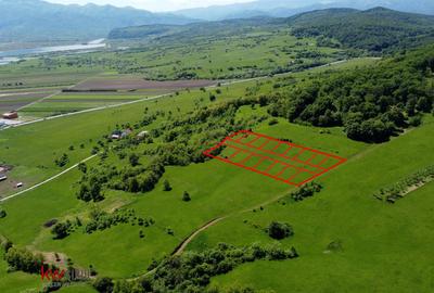Teren 500 mp în Bradu, Sibiu – 7500 € – Zonă liniștită, priveliște munte - 7