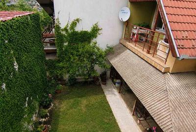 De vânzare – Casă unifamilială cu casă secundară, în cartierul Gruia - 16
