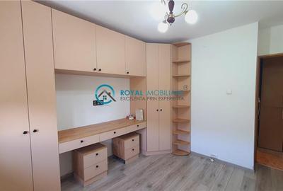 Royal Imobiliare  - Vanzare Apartament 3 camere zona 9 Mai - 8