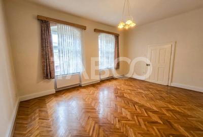 Apartament cu 3 camere circular, mobilat în Ultracentral
