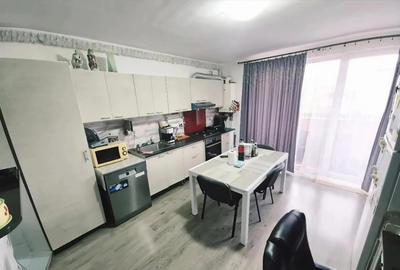 Apartament cu 3 camere decomandat, mobilat în Florești