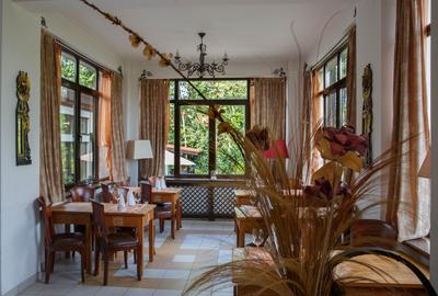 Vila Valea Prahovei Cornu , 15 camere, piscina int.,pretabila camin varstnici - 4