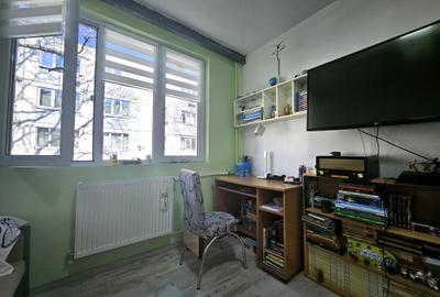 Vanzare apartament 3 camere / Rahova / Al. Costinesti / etaj  2 /4  / comision 0 - 6