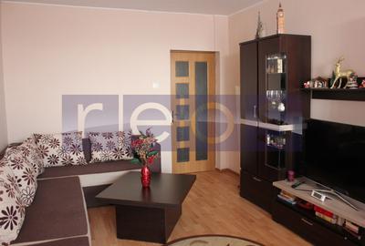 Apartament cu 3 camere decomandat în Mihai Bravu