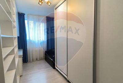 Apartament cu 3 camere de închiriat în Micro 19 Galați - 13