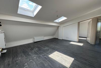 Apartament cu 3 camere semidecomandat, mobilat în Vișani