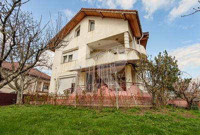 Casa spațioasă cu vedere la Lacul Grivița | 5 dormitoare | teren 793 mp - 1
