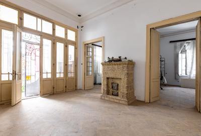 Strada Frumoasa  vila spatioasa cu arhitectura frumoasa - 11