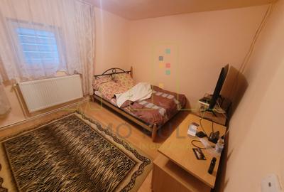 Casa in Ronat compartimentata in 2 apartamente cu intrari separate - 4