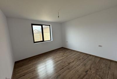 Casa Individuala Parter,Sanmihaiu Roman,3 Camere,Toate Utilitatile - 10