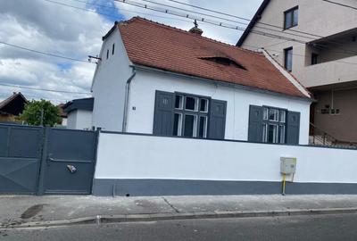EXCLUSIVITATE ! Casa singur in curte Piata Cluj