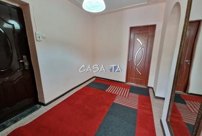 Apartament 3 camere, situat in Targu Jiu, Str. G-ral Christian Tell - 7